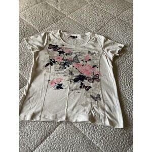 Les Collections Mat Graphic Tee Women S White Excellent Floral Butterfly Lace